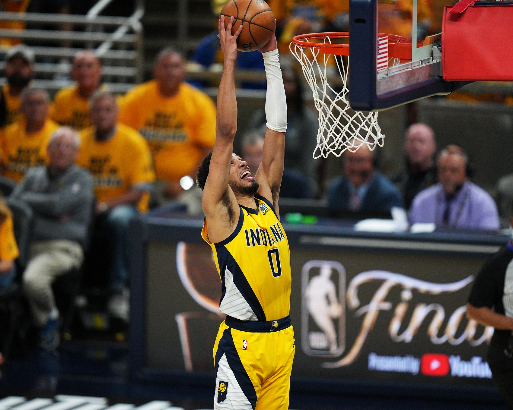 哈利伯頓談天王山：要堅持沖內(nèi)線&禁區(qū)是我們的好友 過幾天再戰(zhàn)