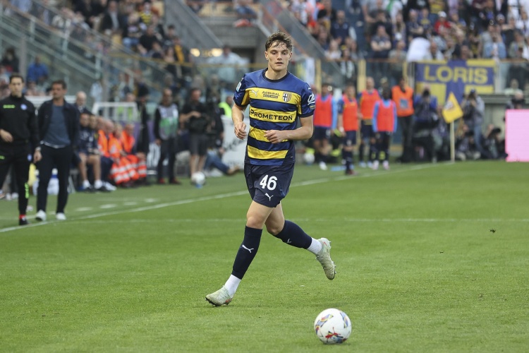 斯基拉：國米米蘭競爭萊奧尼，伯恩茅斯熱刺馬賽也在關(guān)注球員