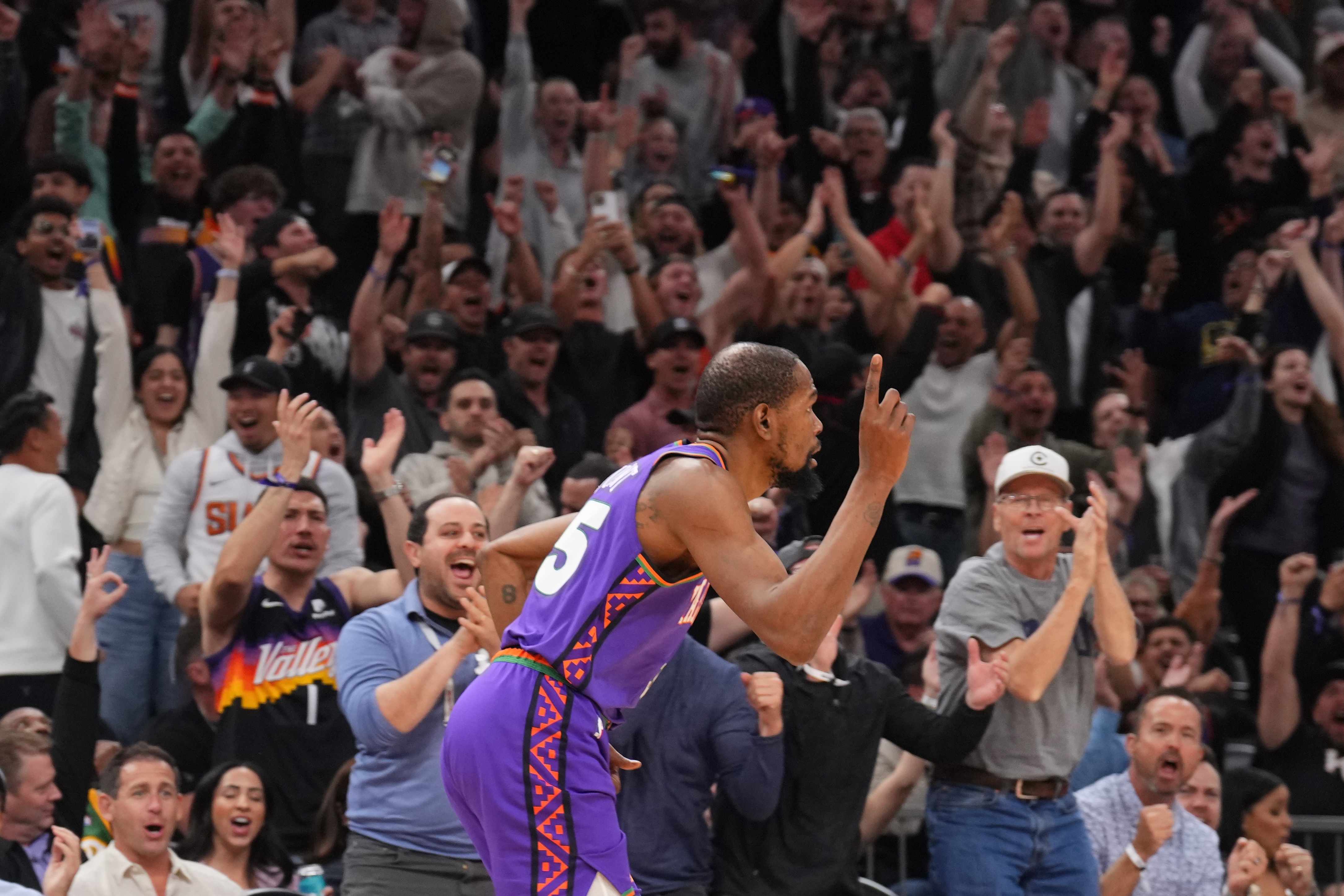 最高2年1.24億~眾名記：杜蘭特渴望提前續(xù)約&簽2年總價(jià)過億合同