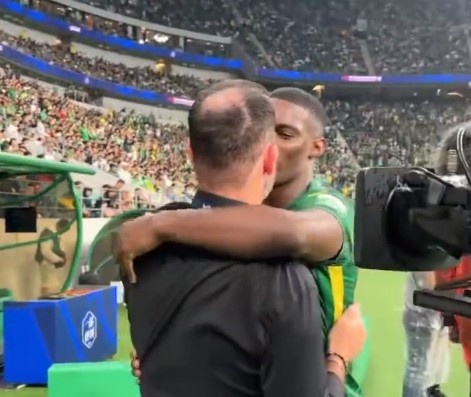 法比奧致謝蘇亞雷斯：大家都說他是我的足球爸爸，是他帶我來北京