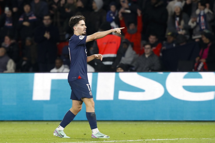 跨越9600公里&擊潰馬競(jìng)！隊(duì)報(bào)：維蒂尼亞領(lǐng)銜的巴黎中場(chǎng)勢(shì)不可擋