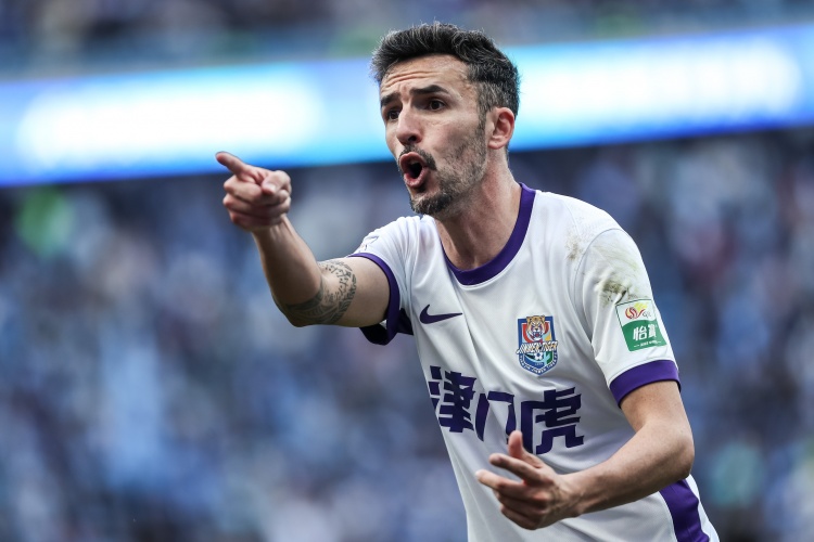 基萊斯：山東留出了很多打身后的機(jī)會(huì) 我在新體系下踢得很舒服