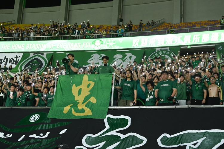 新華社：浙江隊訂購了3000件主場球迷版球衣，賽程未過半就售空