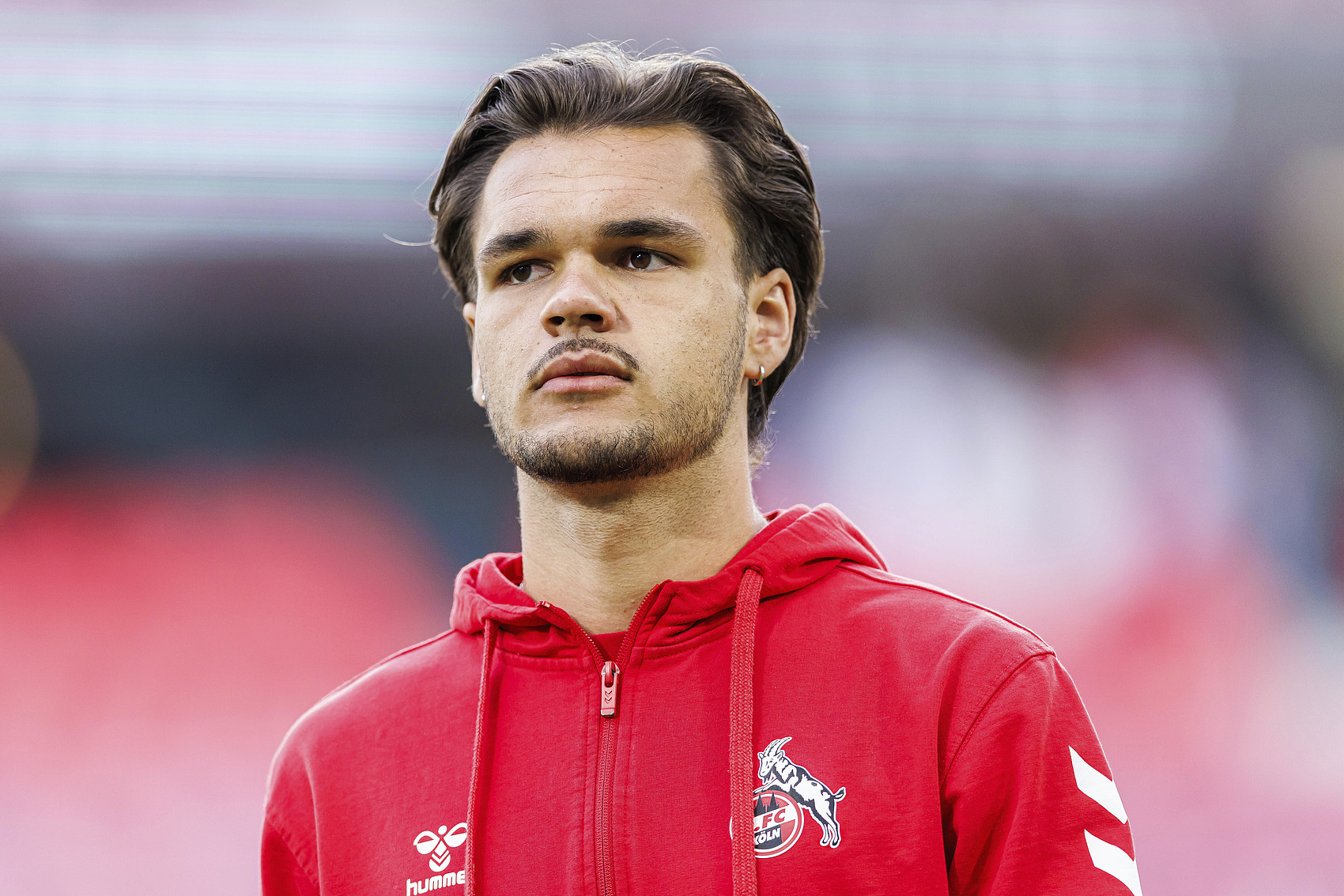 記者：霍芬海姆仍考慮引進(jìn)芬克格拉夫，斯圖加特也在關(guān)注球員