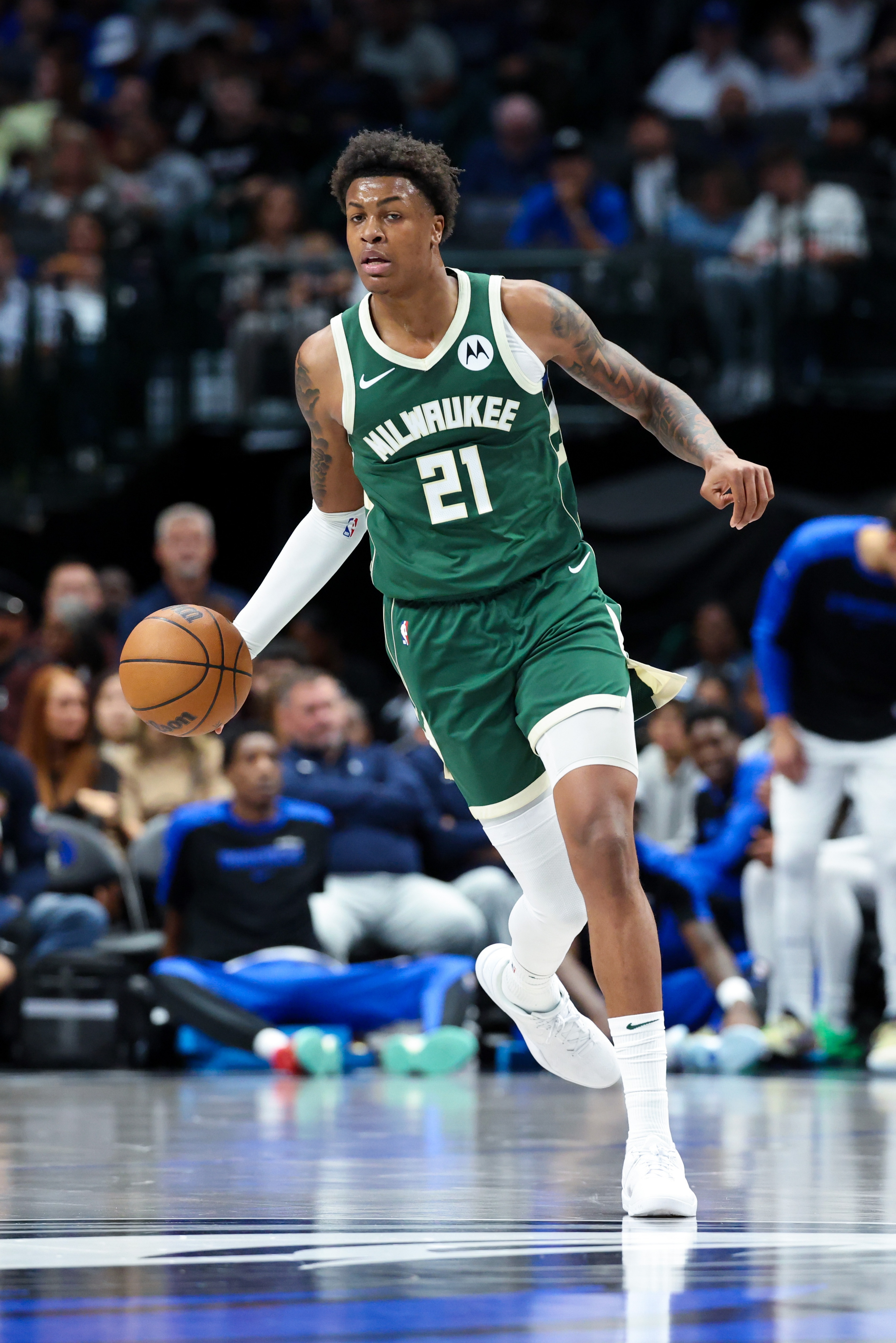 雄鹿自媒體：泰勒-史密斯下賽季有望進(jìn)入輪換陣容