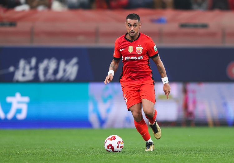 萊昂納多攻入個(gè)人在中超第50粒進(jìn)球，也是他對(duì)陣河南的第3粒進(jìn)球