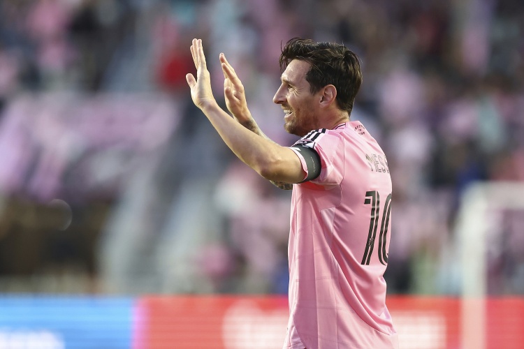 薩內(nèi)蒂：梅西是世界最佳，明年世界杯他將繼續(xù)為阿根廷隊做貢獻