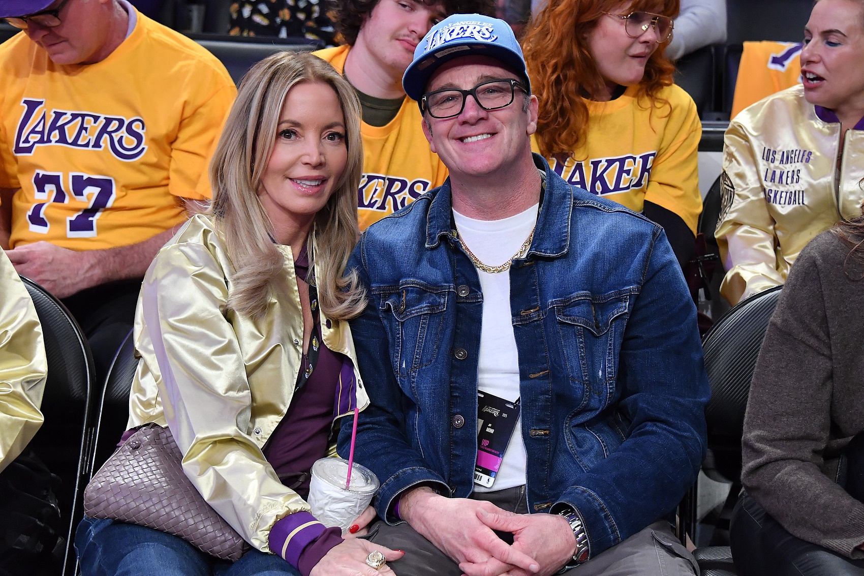 100億美元??！以后還會(huì)有比湖人更貴的球隊(duì)被出售嗎??？