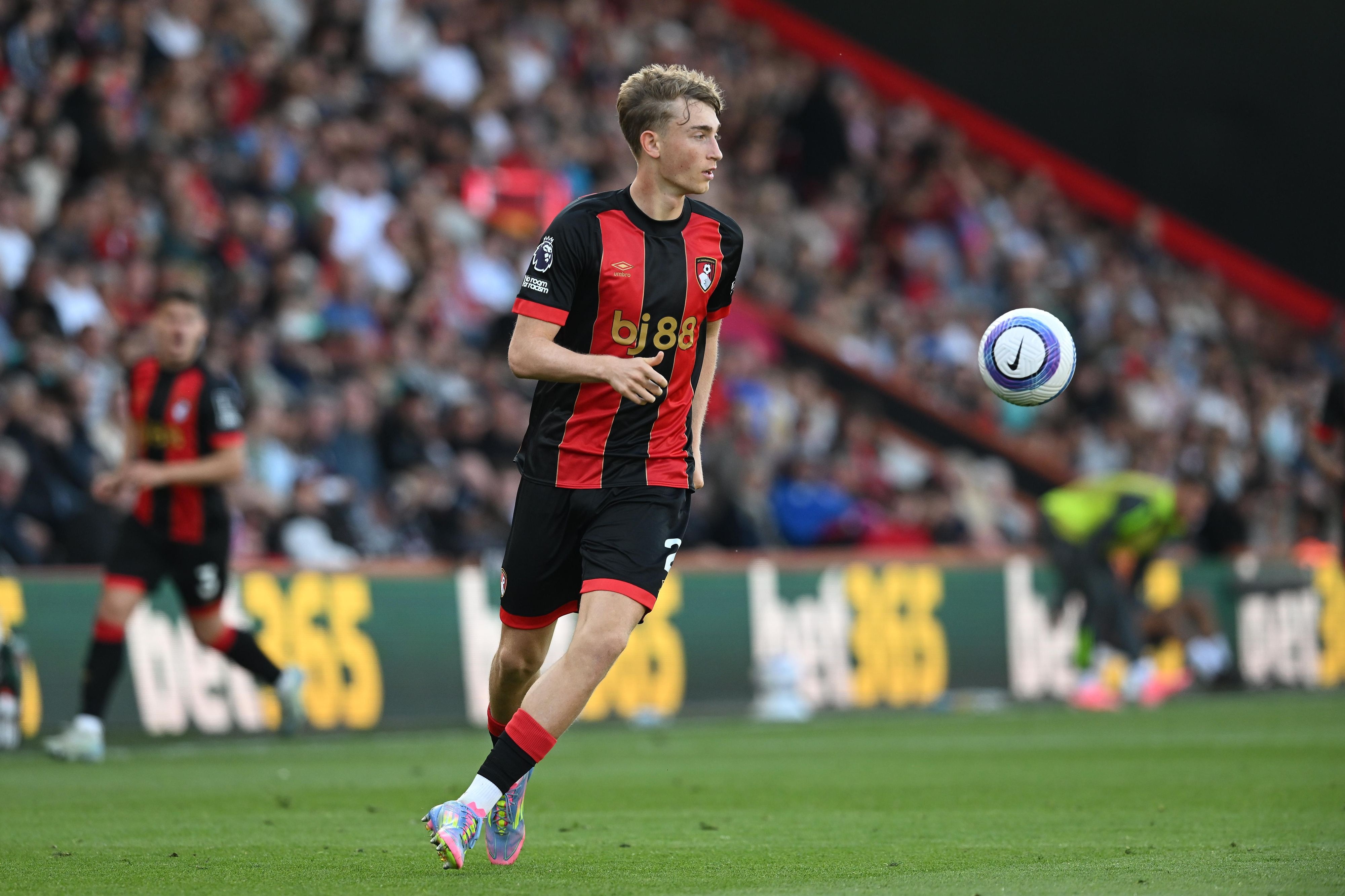 懷森是上賽季英超僅兩人之一：進(jìn)球5+、攔截50+、傳球1250+