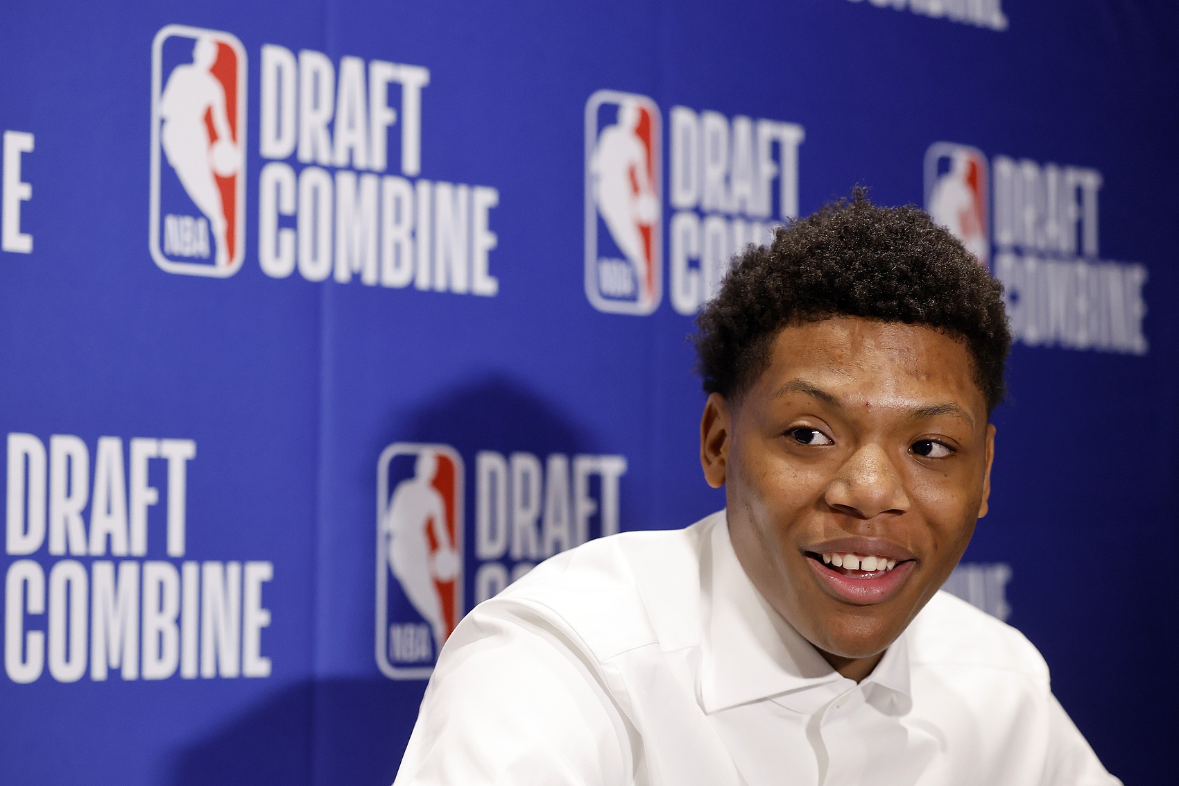 諾里斯-科爾談貝利：你有詹姆斯&奧尼爾的天賦嗎 歐文也得試訓(xùn)