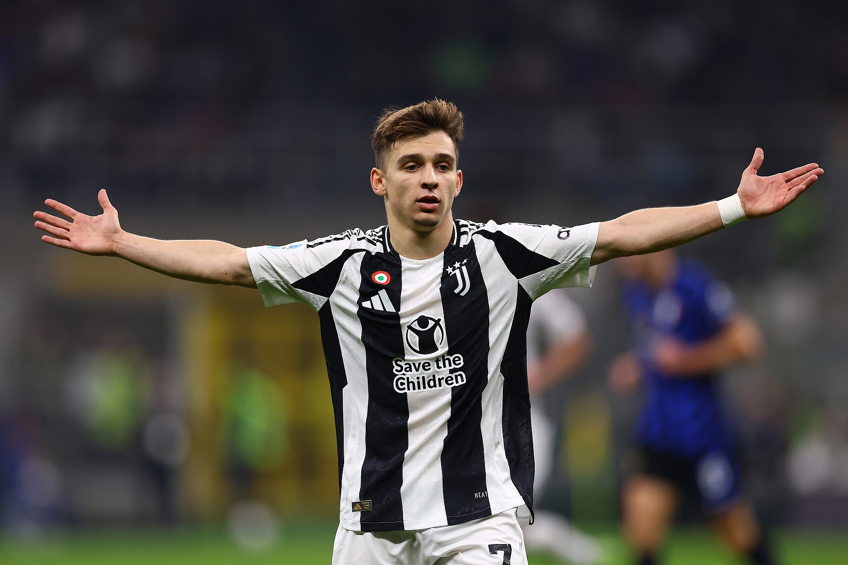 迪馬：尤文提交初步報(bào)價(jià)買斷小孔塞桑，不過尚未達(dá)到波爾圖的預(yù)期