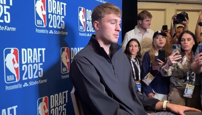 弗拉格談東契奇交易：當(dāng)時(shí)我正和隊(duì)友在外面玩 得知時(shí)非常震驚