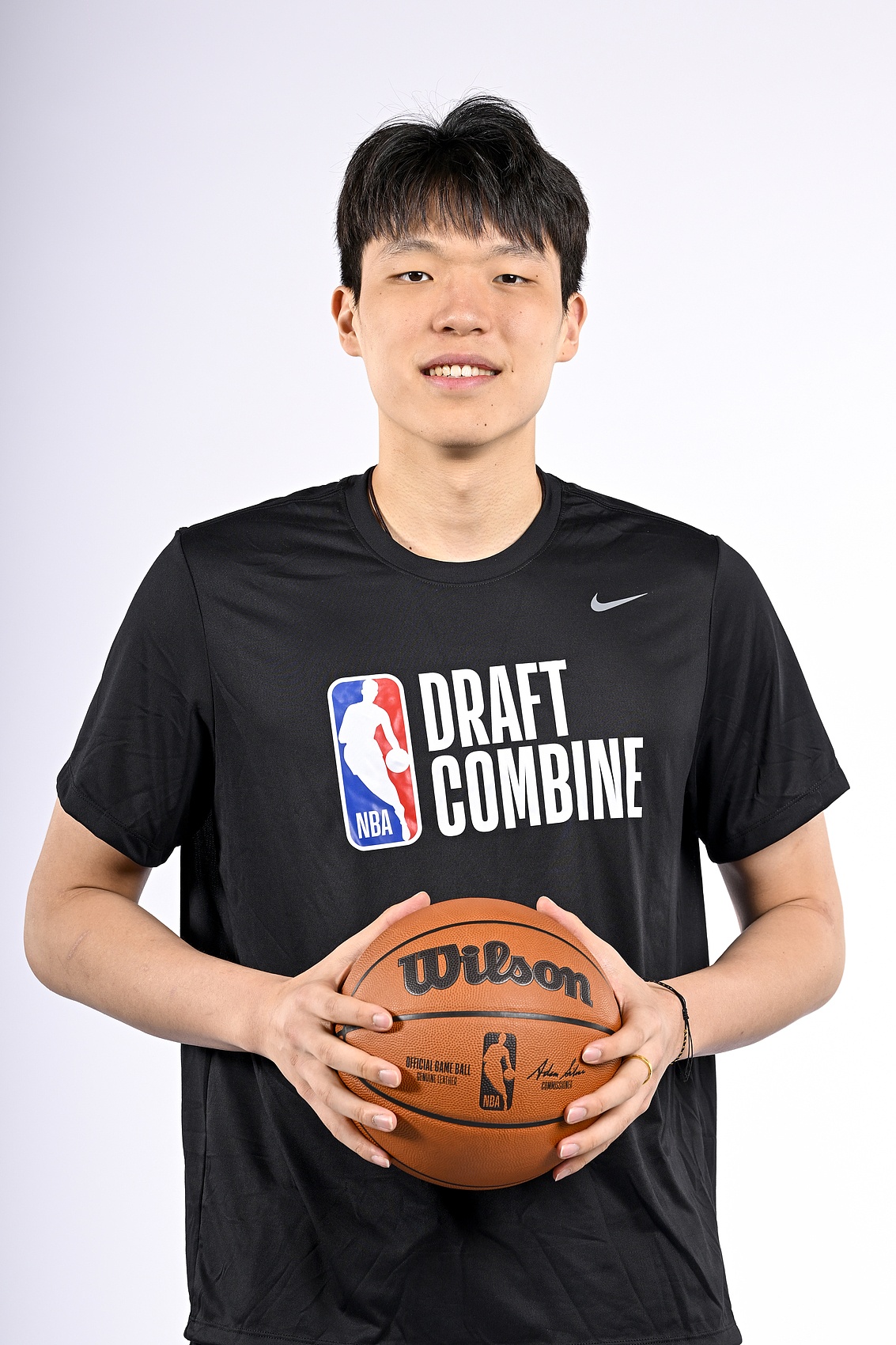 明天就是選秀大會了??吧友們一人一句話祝福一下楊瀚森吧！