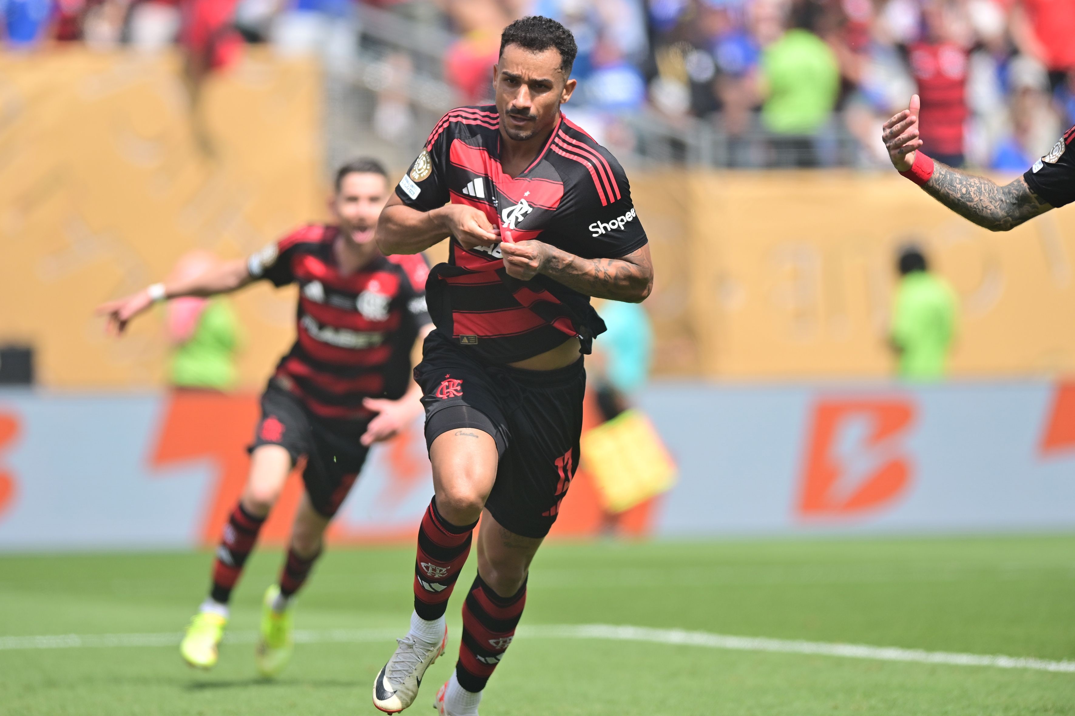 達尼洛談孔帕尼：當年做我隊長要求很高，如今當教練也延續(xù)風格