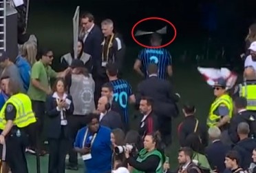 世體：河床球迷朝鄧弗里斯扔雜物，國(guó)際足聯(lián)預(yù)計(jì)將處罰俱樂部