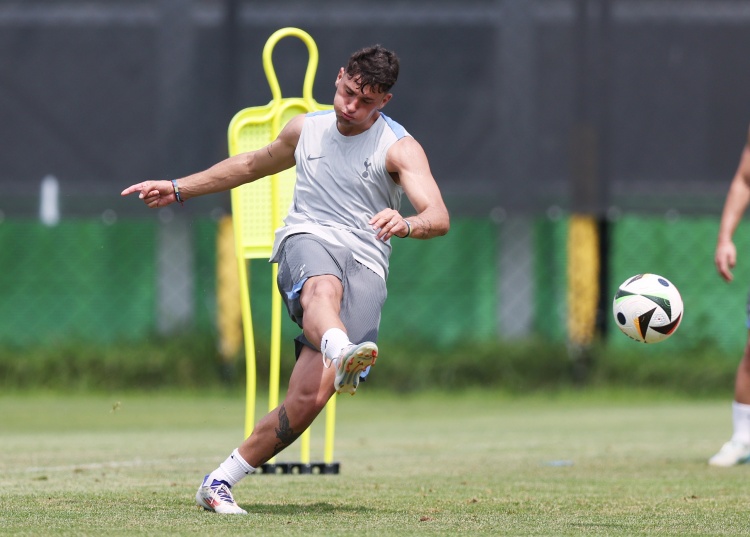 記者：阿根廷競(jìng)技700萬(wàn)美元報(bào)價(jià)貝利斯，含30%轉(zhuǎn)售增值收益分成