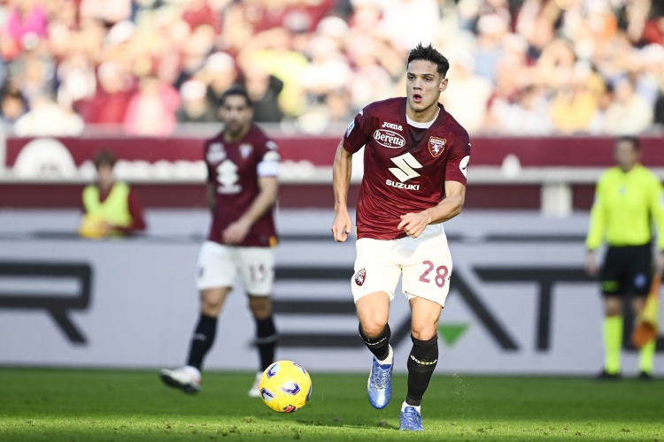 迪馬濟(jì)奧：都靈中場(chǎng)里奇周三抵達(dá)米蘭城，周四接受米蘭的體檢