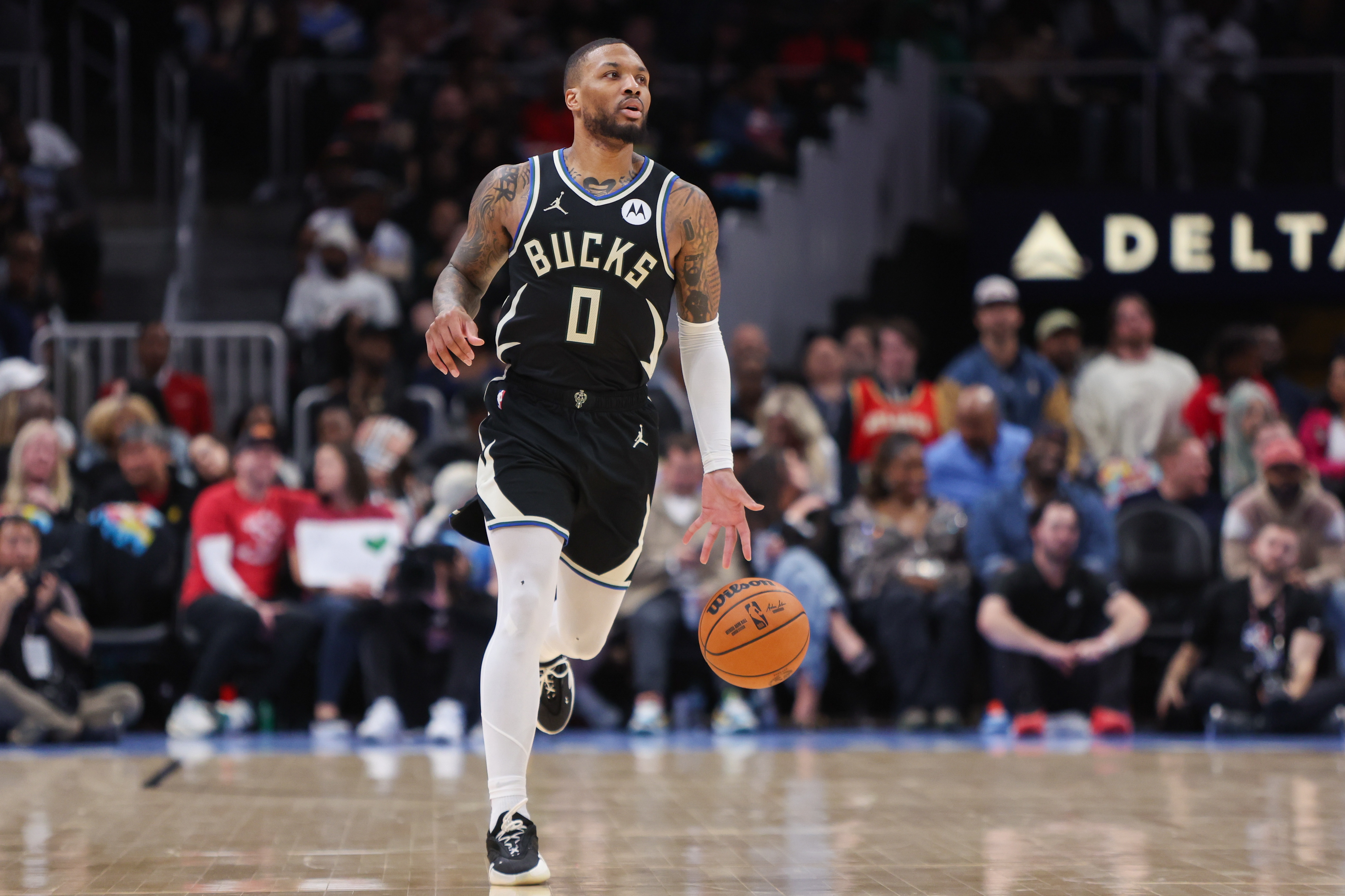 名記：目前預(yù)期是利拉德新季不會(huì)簽任何隊(duì) 一分不少拿&有時(shí)間康復(fù)