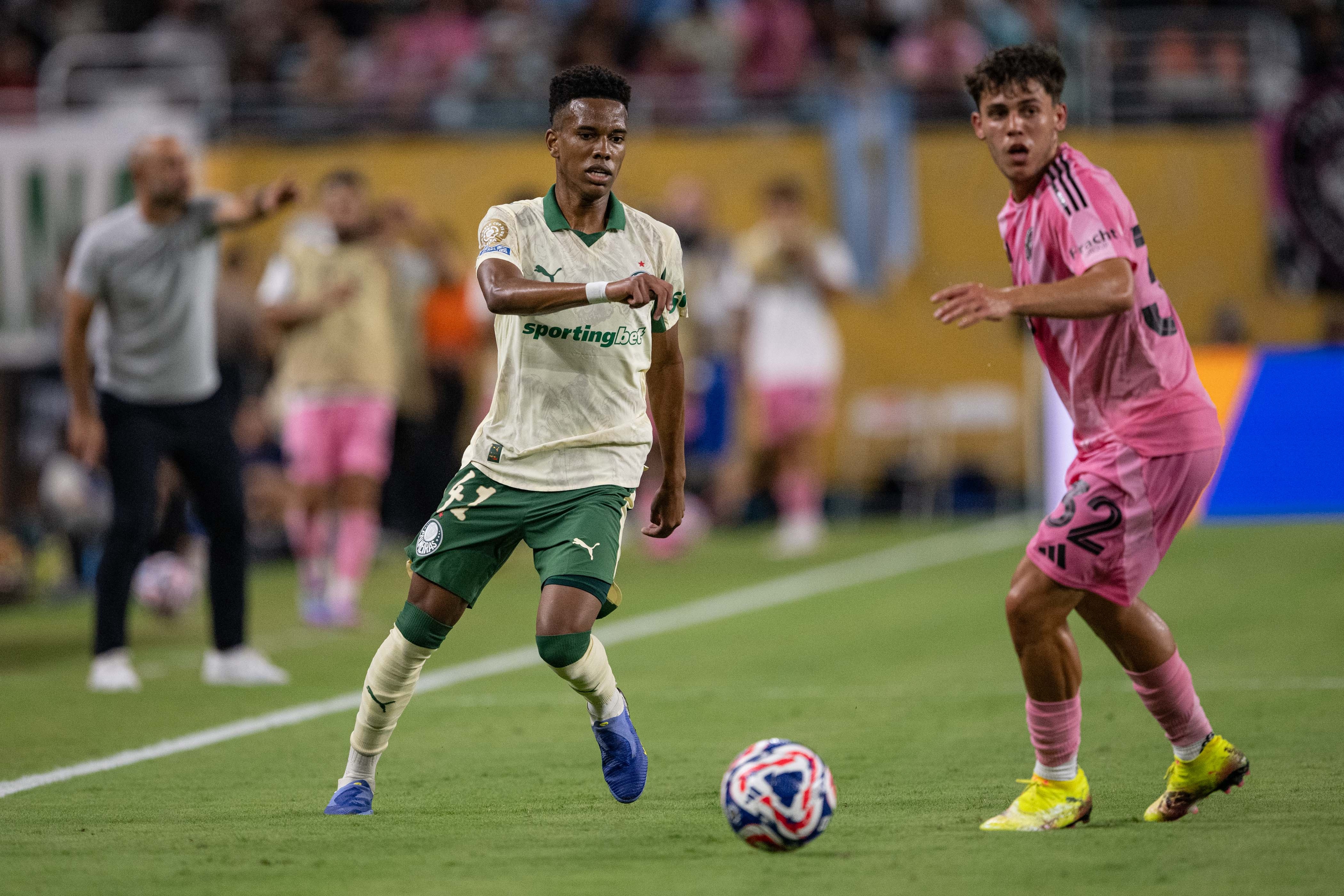 帕爾梅拉斯主管：埃斯特旺是最終成品 我們培養(yǎng)球員面向所有市場(chǎng)