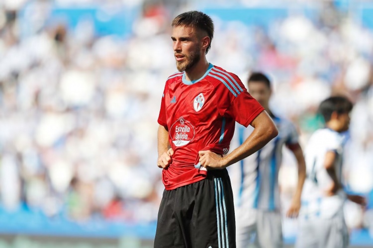 記者：西漢姆在談布拉格斯拉維亞后衛(wèi)迪烏夫、塞爾塔后衛(wèi)明格薩