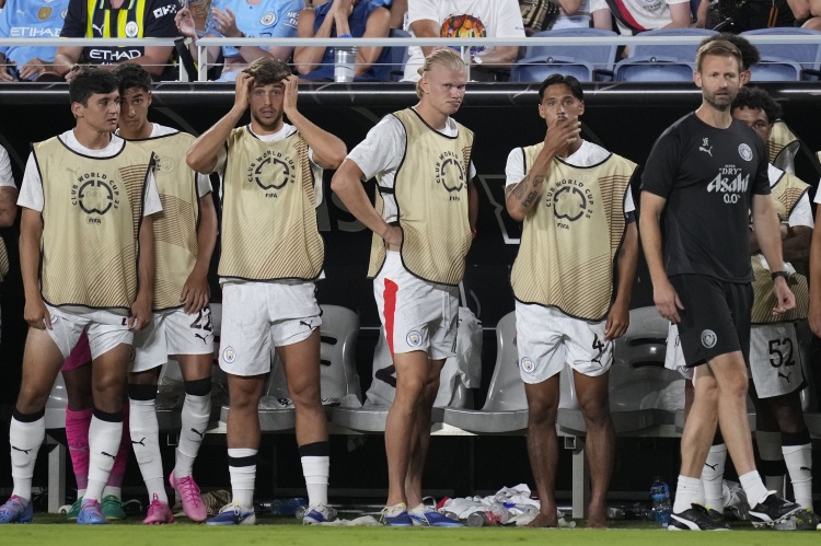 繼續(xù)買？阿斯報(bào)：曼城已豪擲1.5億歐，但世俱杯出局預(yù)示這還不夠