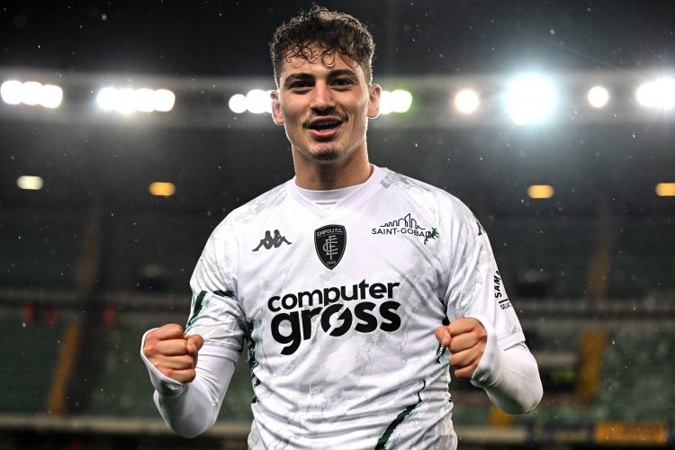 意媒：佛羅倫薩求購國米前鋒S-埃斯波西托，開價500-600萬歐+獎金