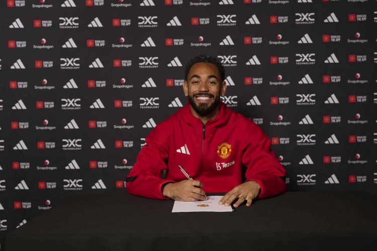 記者：庫尼亞主動要求穿曼聯(lián)10號，他愿意承擔(dān)這個號碼帶來的壓力