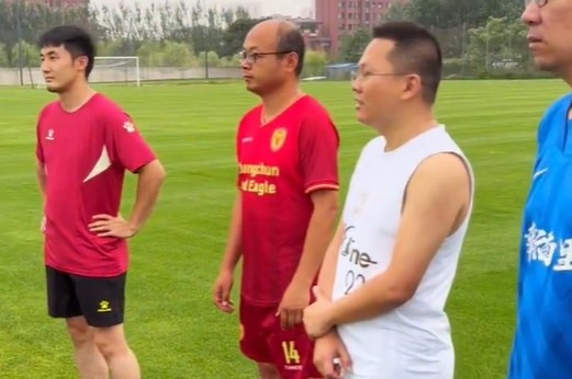 職業(yè)足球賦能草根足球 亞泰教練帶長春Ju超球員沉浸式特訓(xùn)