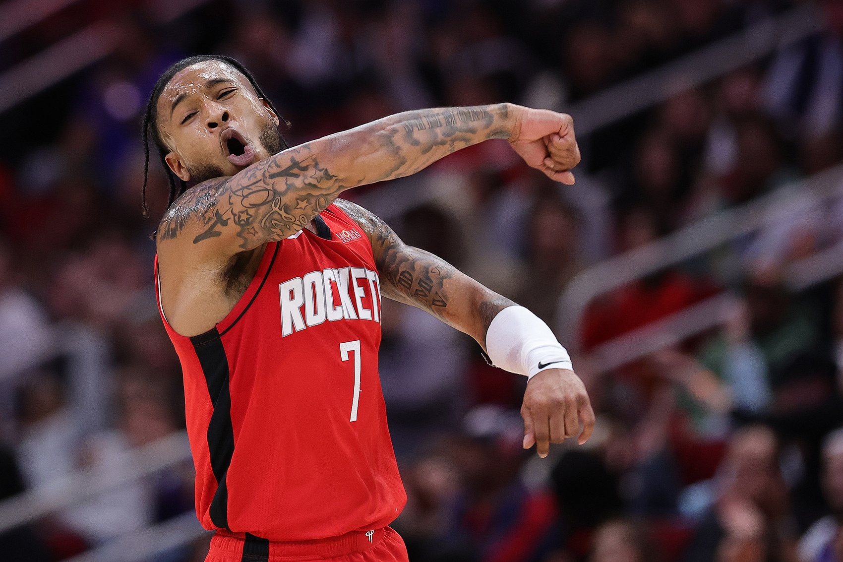 隊記：惠特摩爾從小就喜歡看奇才比賽 他放學(xué)時父親總會送他球票