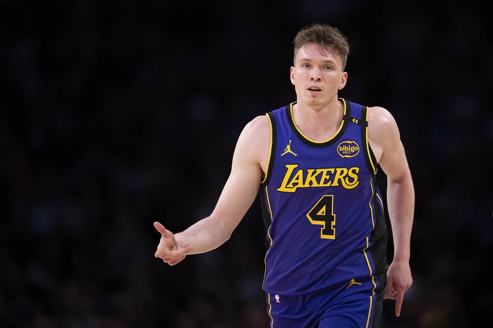 ??湖媒調(diào)侃克內(nèi)克特13-3：一天4練？每天下午進行打鐵訓(xùn)練？