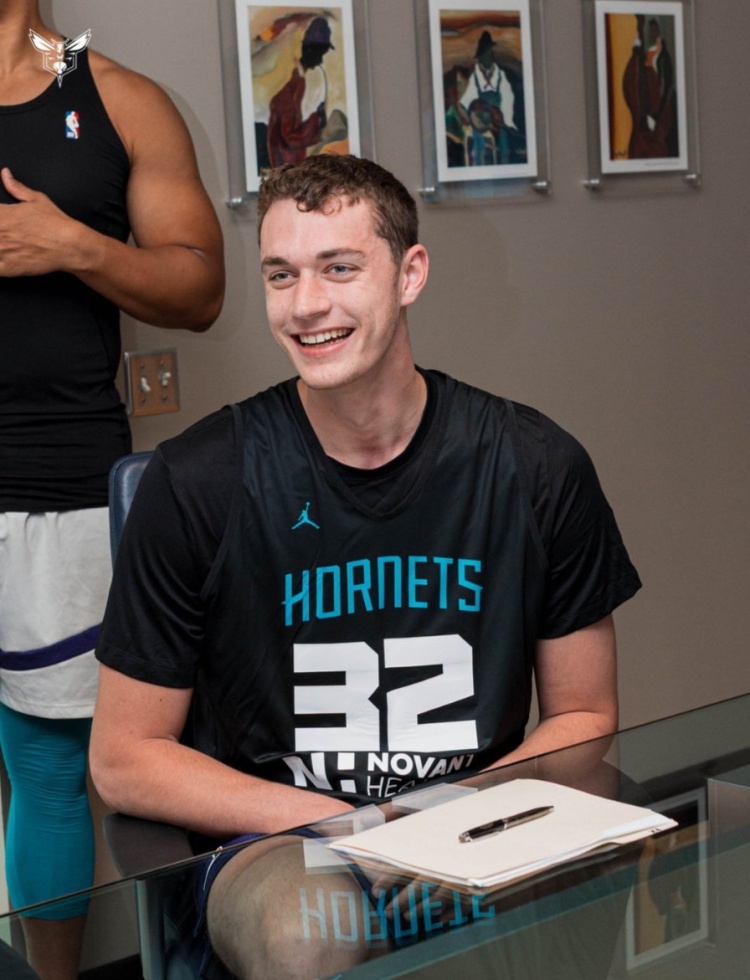 Scotto：黃蜂以四年997萬美元簽下今年的34號秀安-卡爾克布倫納