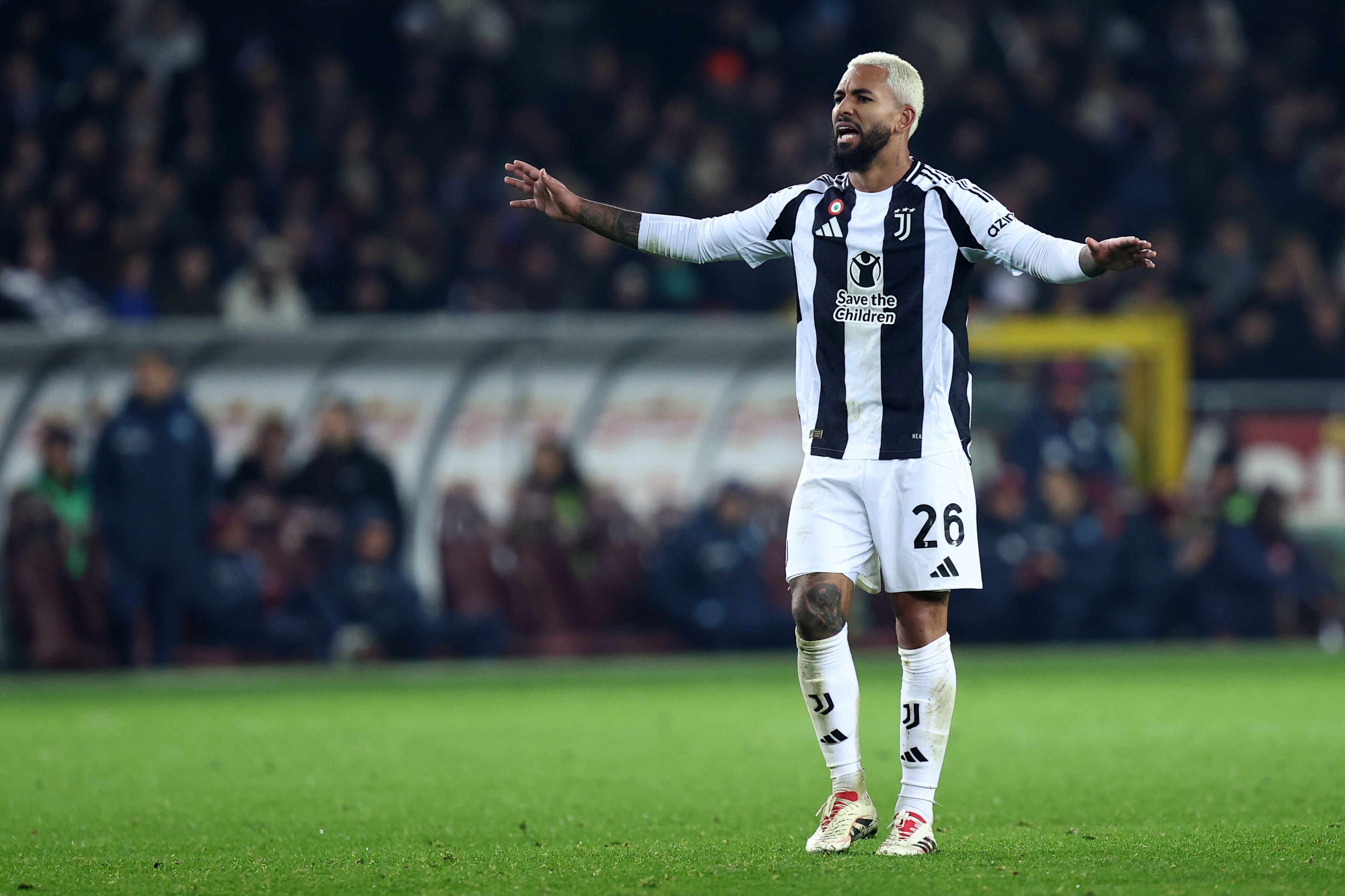 都體：尤文希望出售D-路易斯并避免虧損，多支英超球隊感興趣