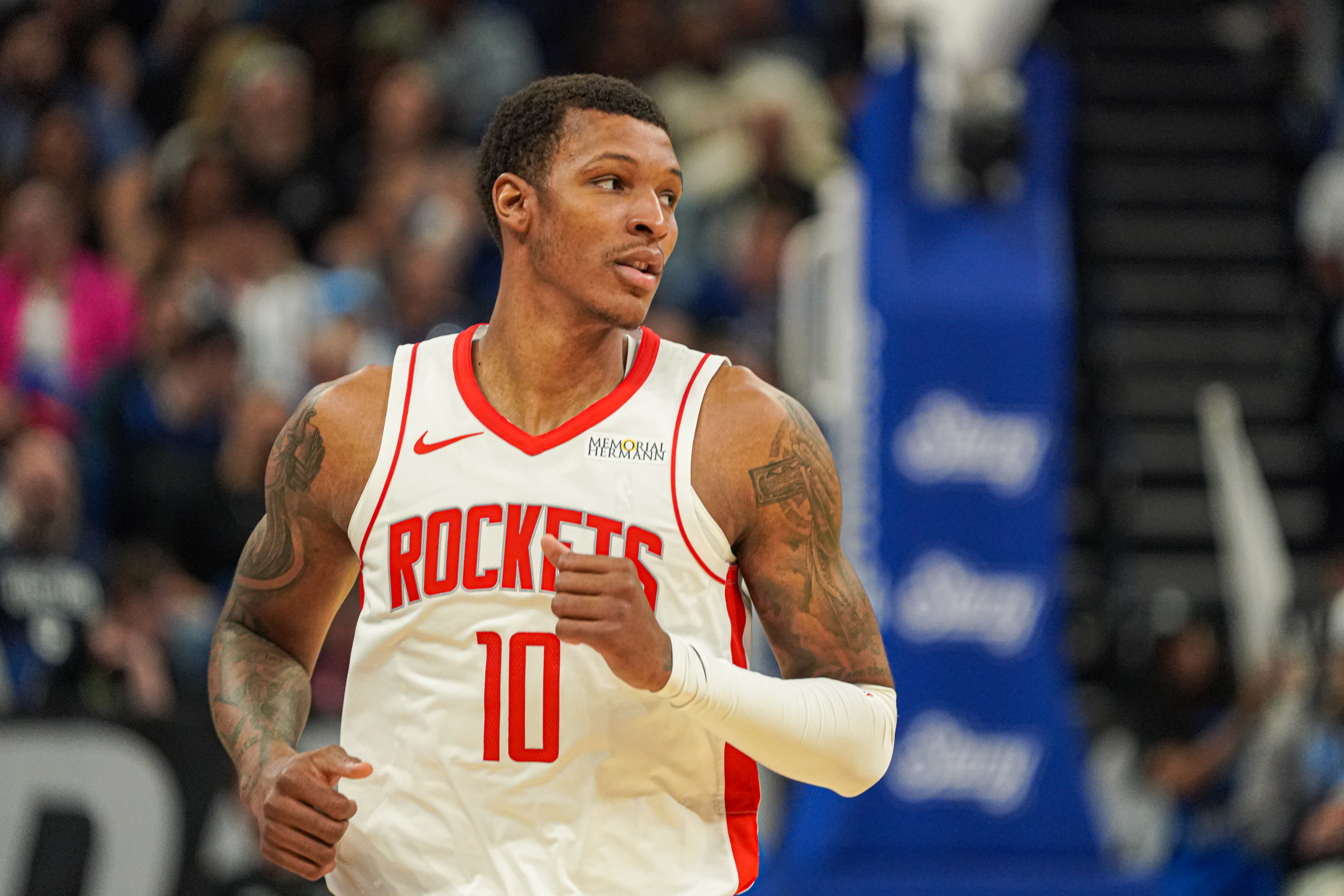 ??斯通：很開心能續(xù)約賈巴里 他是球隊核心 我們離不開他