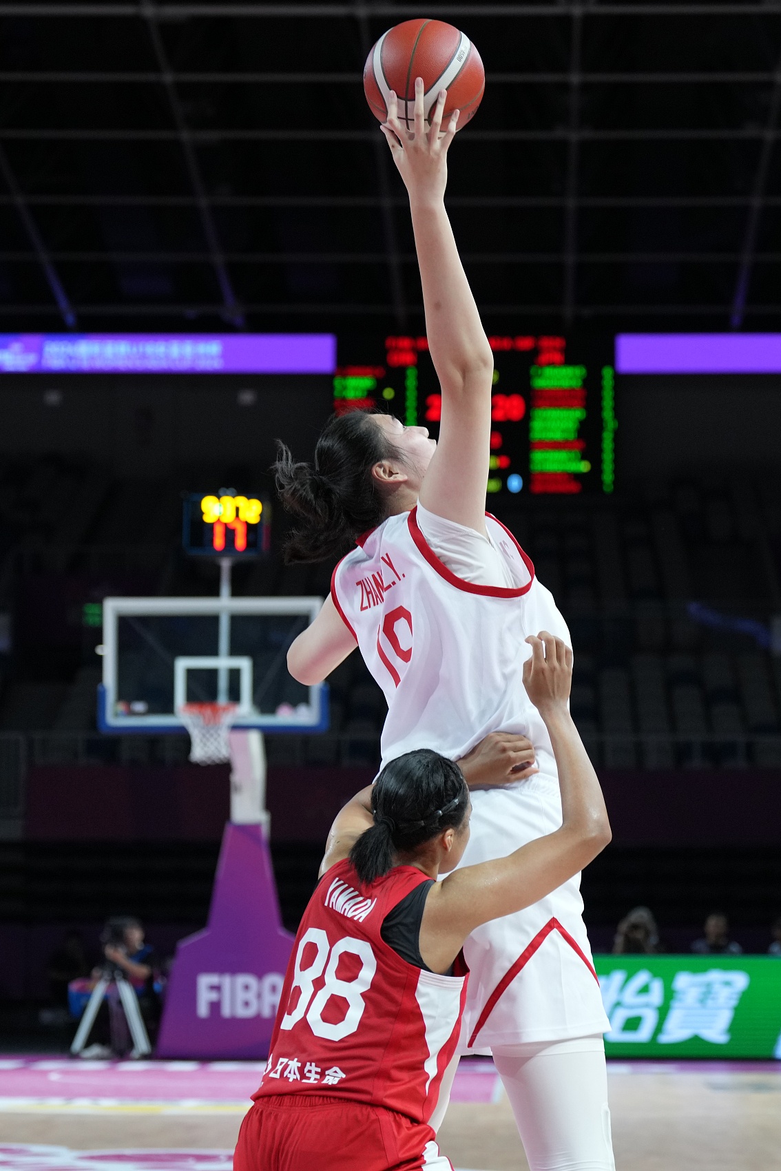 女籃亞洲杯中國女籃數(shù)據(jù)：張子宇最新身高為2米26