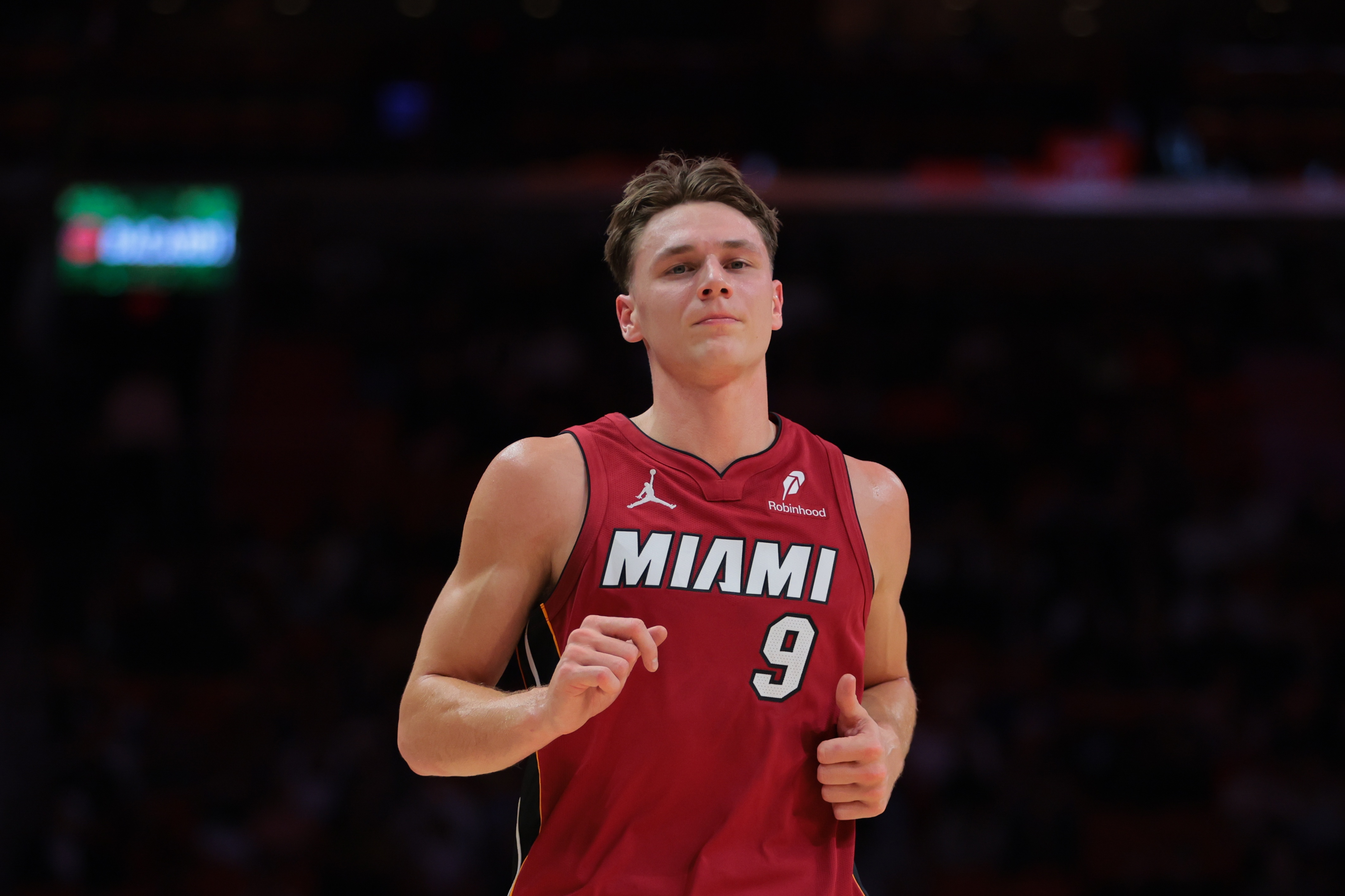 正負值+29冠絕全場！拉松10中5拿到15分5板4助 罰球5中4