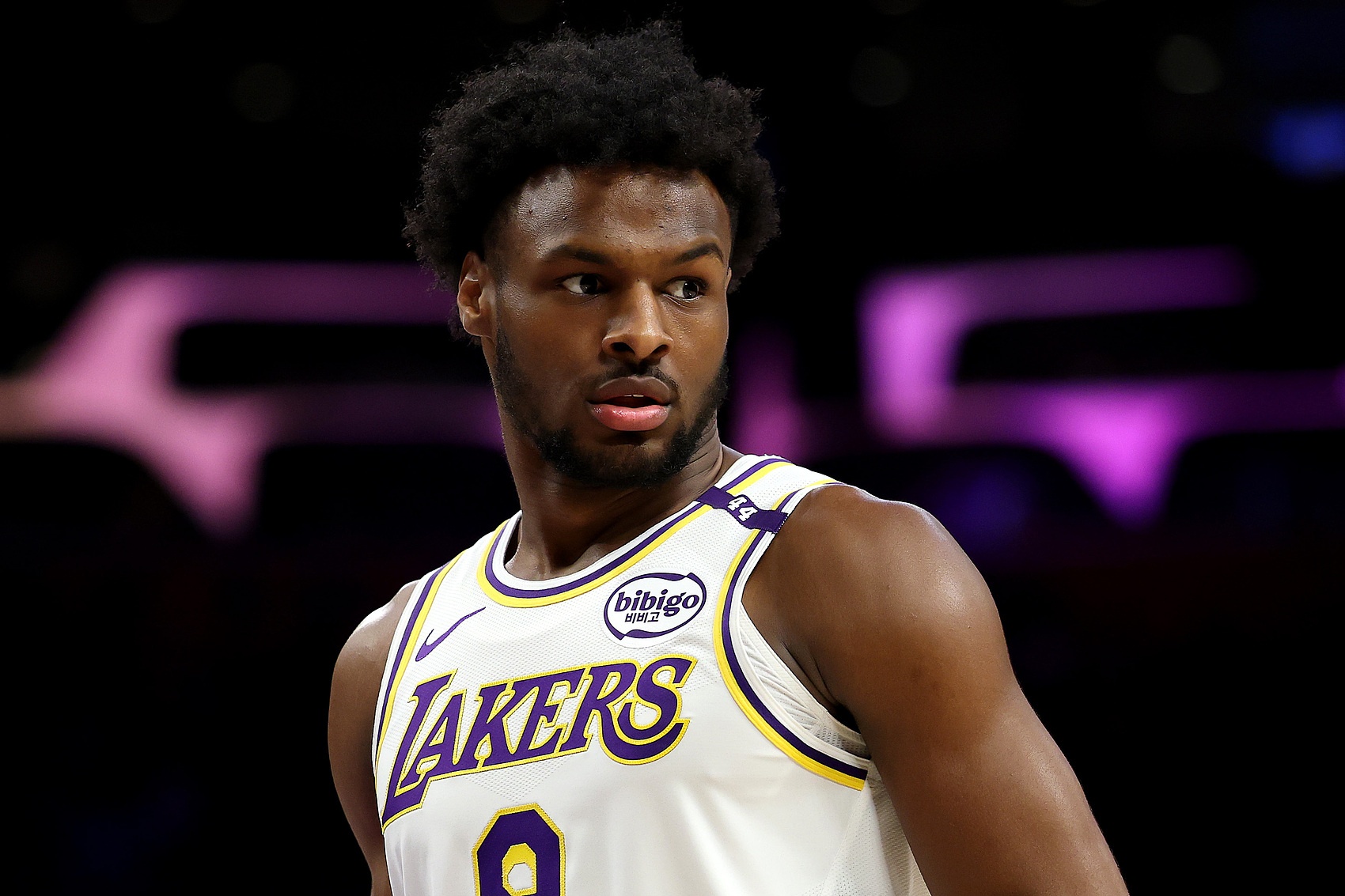 手感一般但全面！布朗尼半場4中1拿到2分2板1助2斷