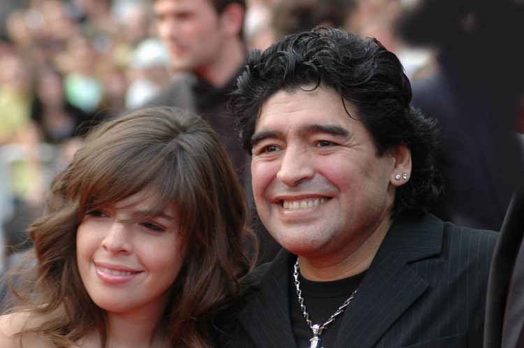 馬拉多納女兒：我們等待刑事判決，但他們已受到社會審判