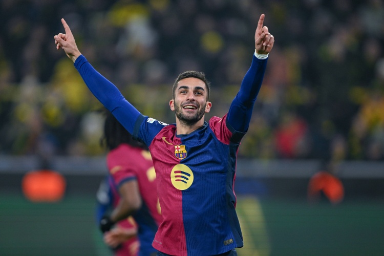 記者：維拉沒(méi)有報(bào)價(jià)費(fèi)蘭，而球員也想要留隊(duì)