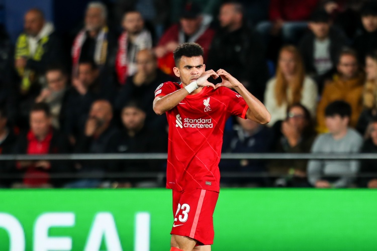 法爾克：拜仁確實(shí)向利物浦提交了5200萬歐元報(bào)價(jià)，嘗試簽迪亞斯