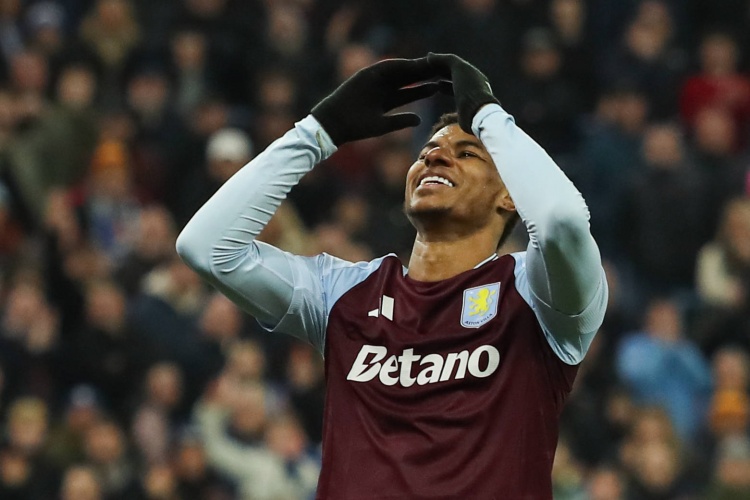 記者：巴薩總監(jiān)德科仍不想簽拉什福德，管理層對(duì)引援存在較大分歧