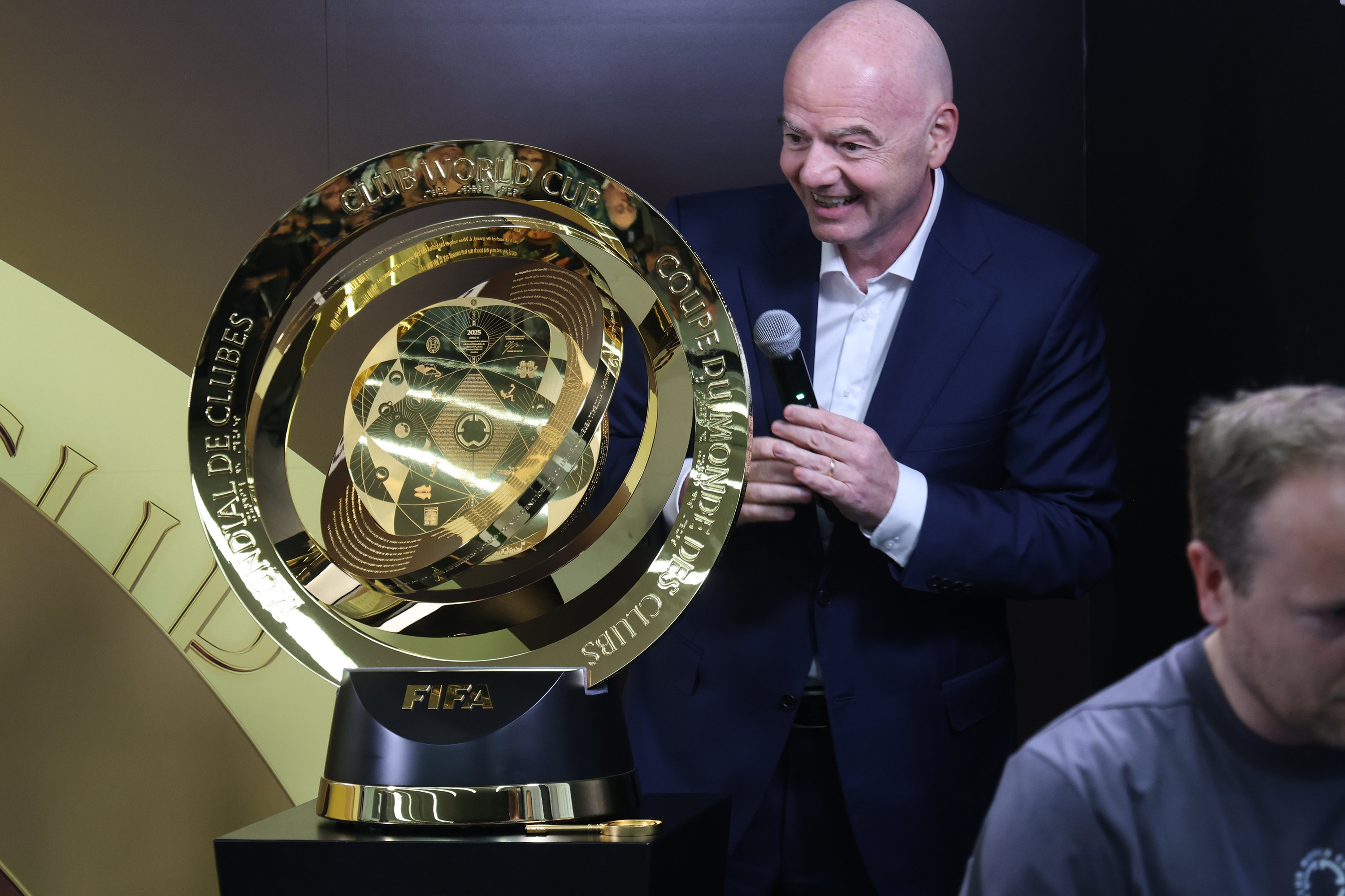 世俱杯世界杯高溫？因凡蒂諾：補(bǔ)水暫停灑水降溫，使用帶頂棚球場