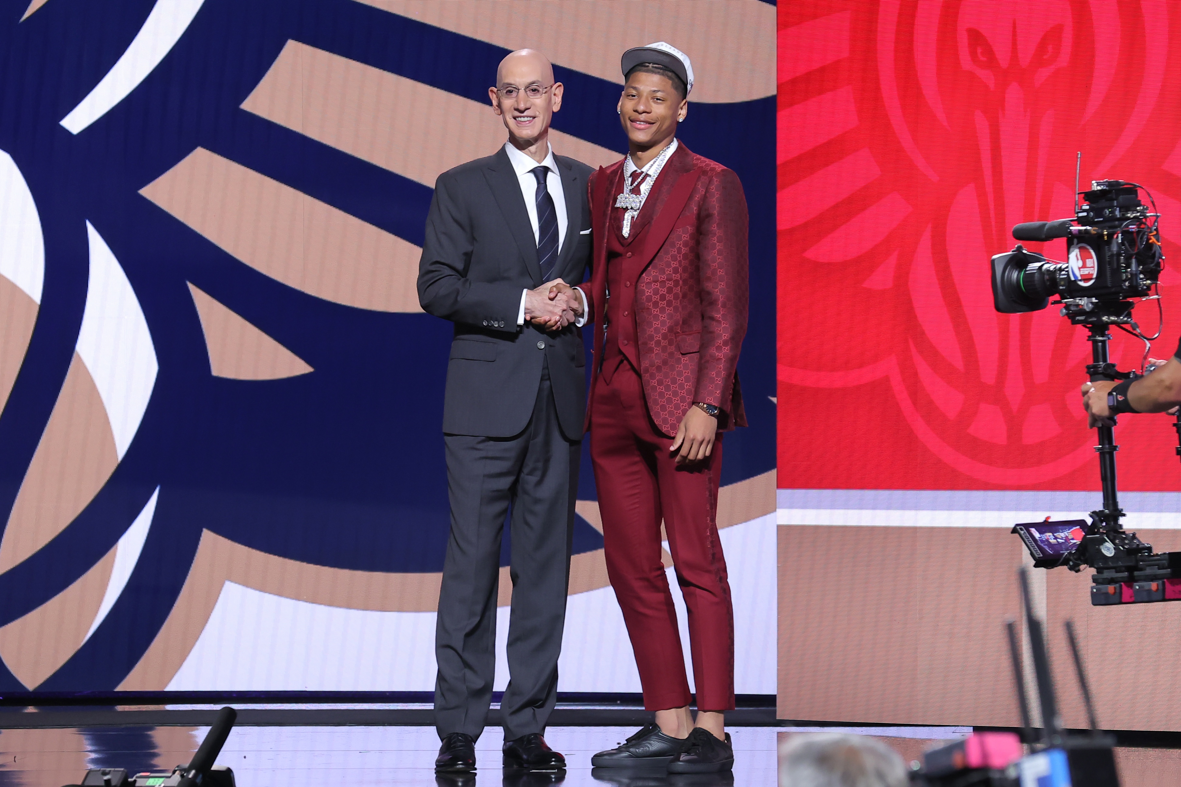 瘋狂打鐵！7號秀費爾斯半場9中1僅拿4分1籃板