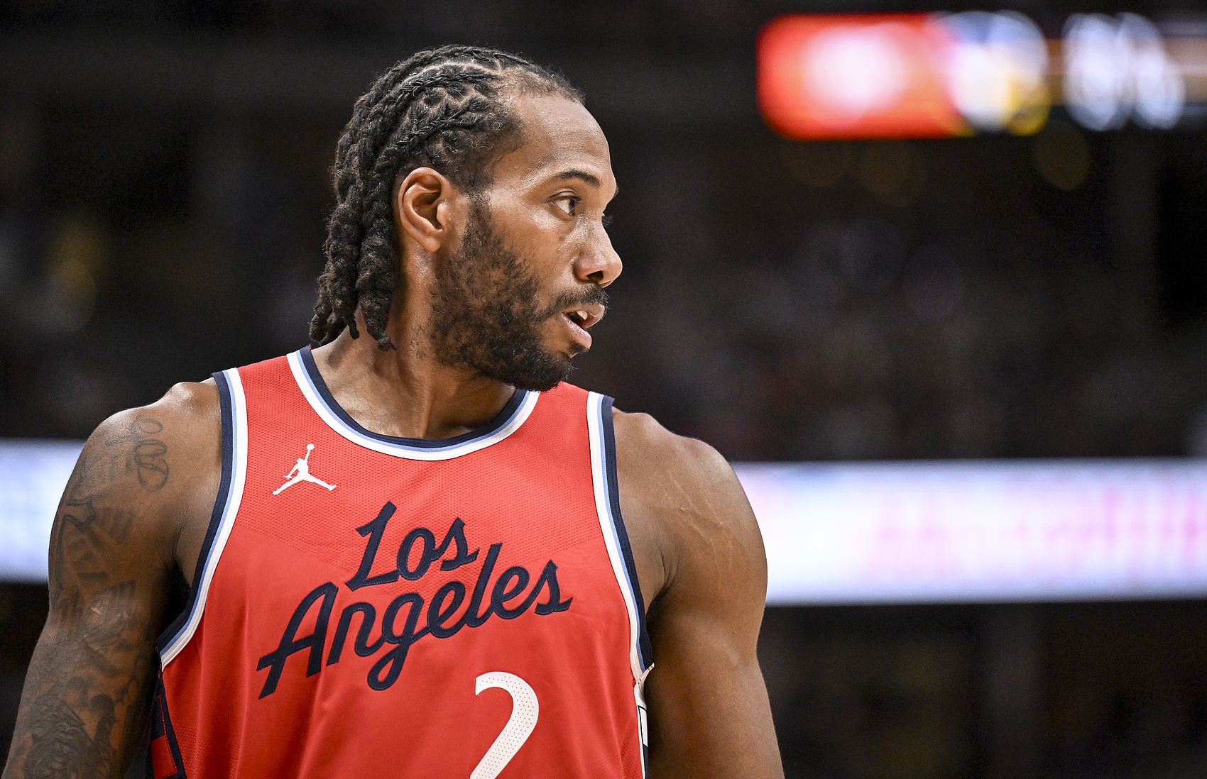 美記：小卡將出席“非洲巨人”節(jié)指導(dǎo)青少年 并為當(dāng)?shù)亟ㄒ蛔驁? 
                                         class=