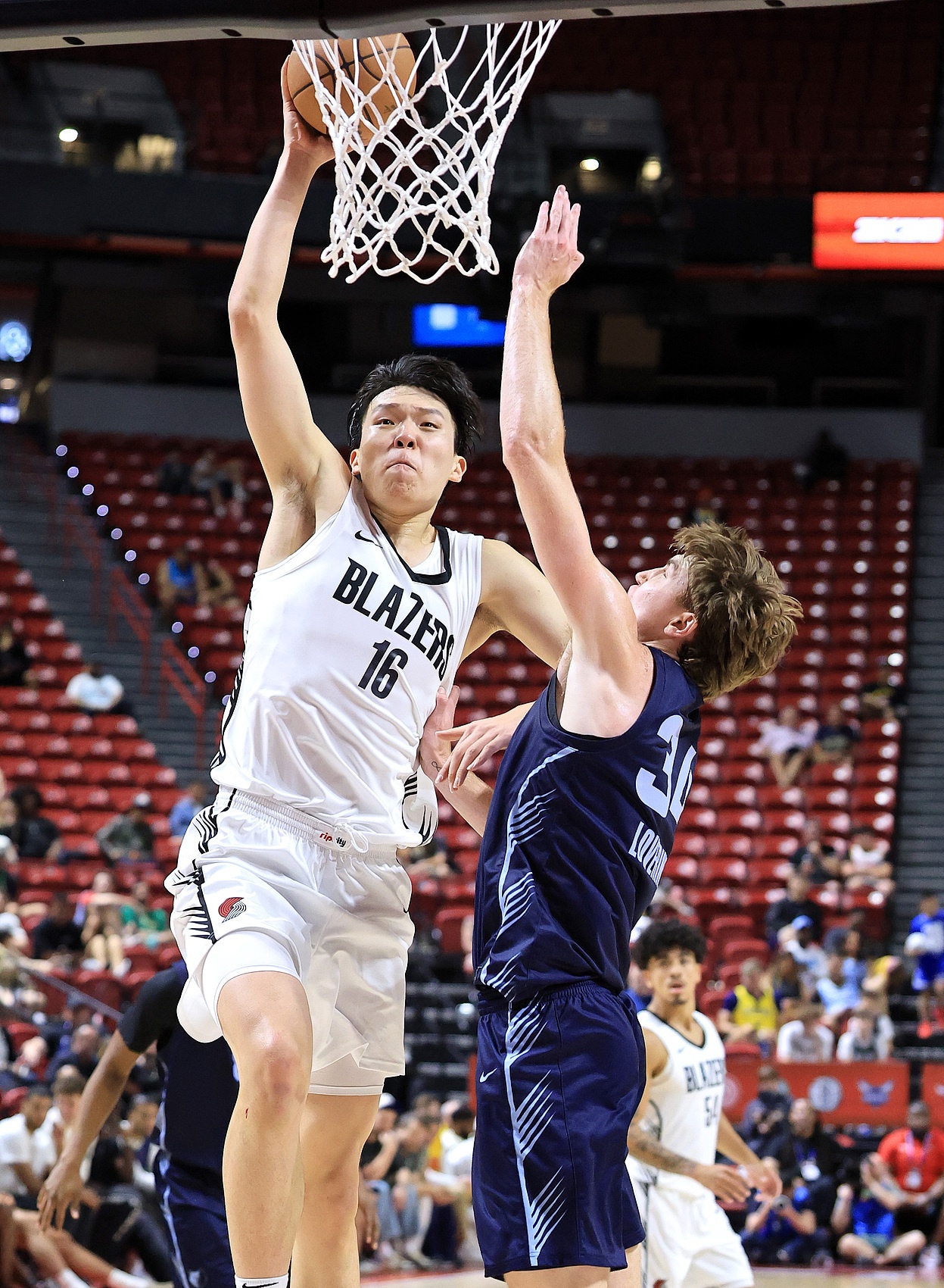 楊瀚森：我需要更多通過扣籃完成攻筐 要加強(qiáng)彈跳和彈速的訓(xùn)練