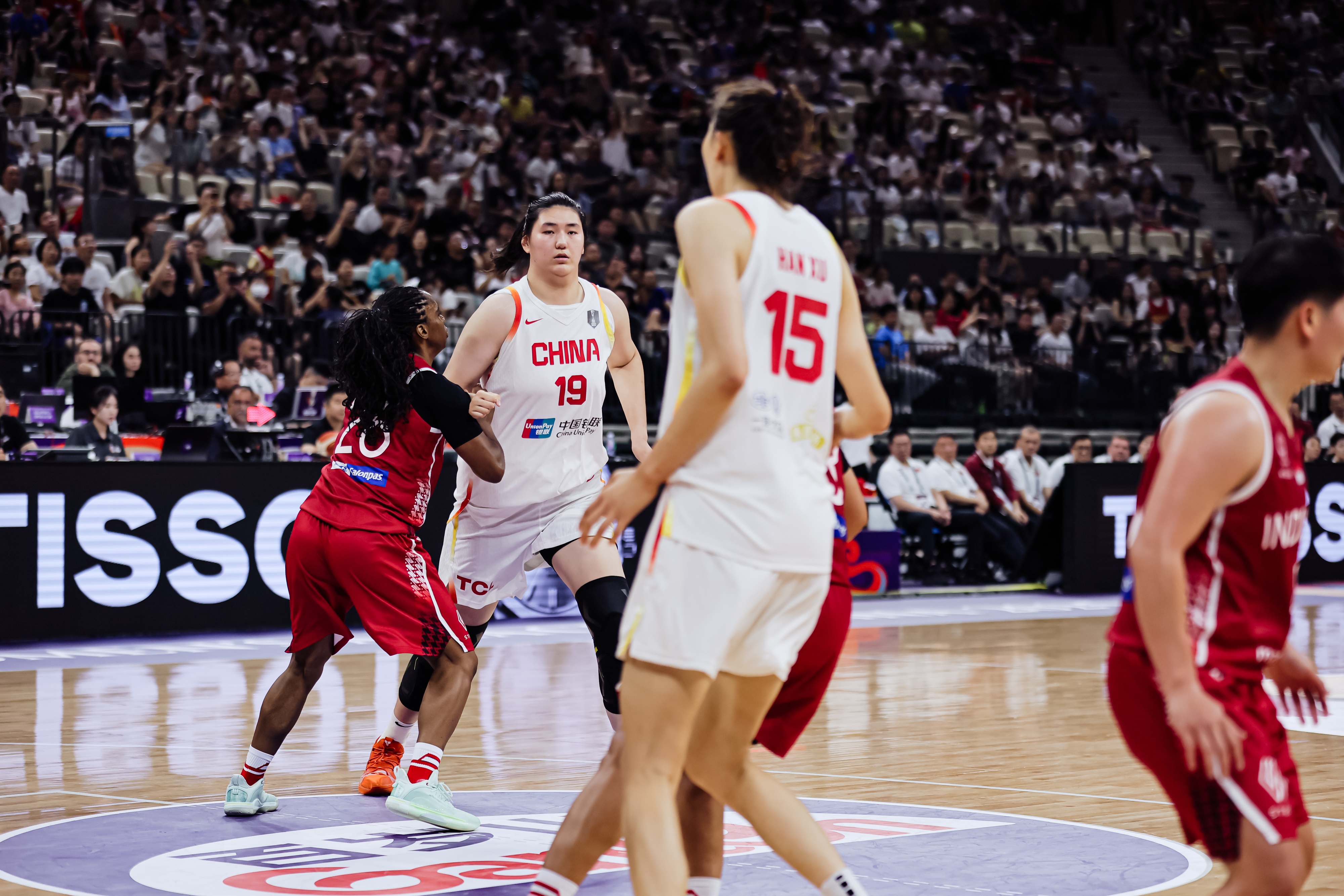 不太理想！中國女籃首節(jié)領(lǐng)先韓國隊3分 全隊17投僅6中&三分6中1