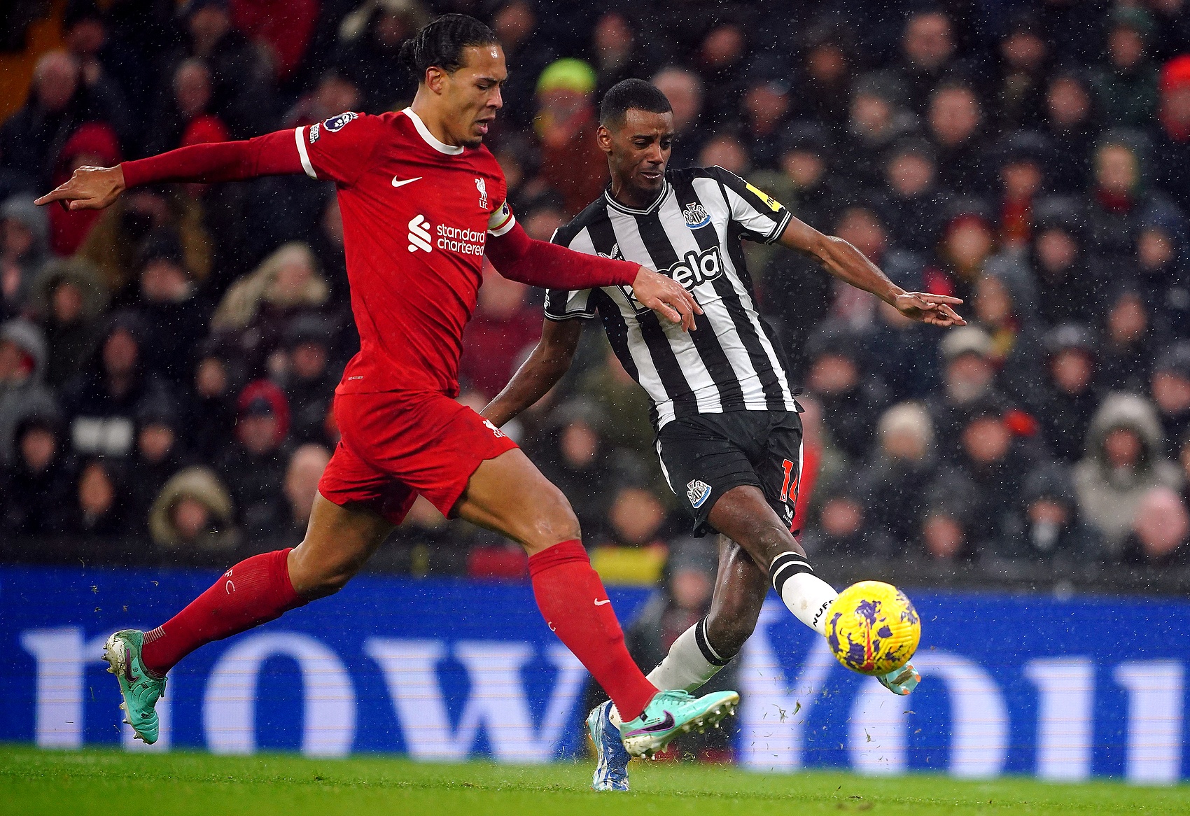 電訊報：紐卡不擔(dān)心利物浦覬覦伊薩克，紅軍或截胡埃基蒂克交易