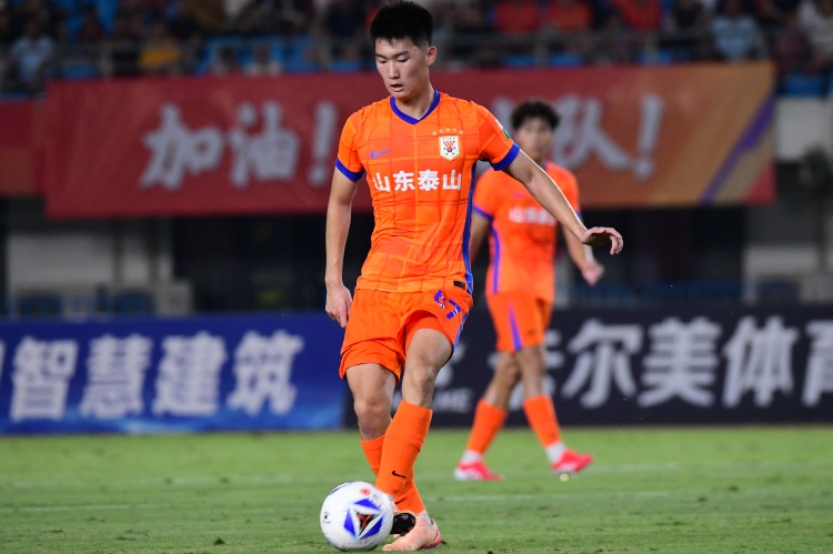 記者：王昊斌、齊千程、劉騏瑋上調(diào)泰山一隊，彭欣力對亞泰有作用