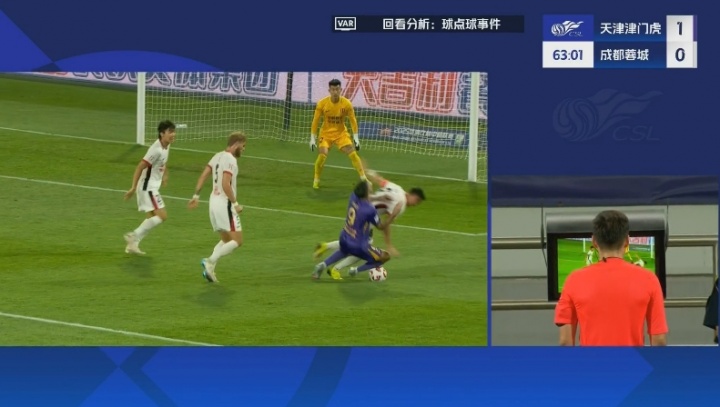 蓉城0-2落后！周定洋踩踏基萊斯送點，阿代米主罰命中