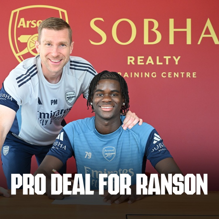 官方：17歲門將哈里-蘭森與阿森納簽下首份職業(yè)合同