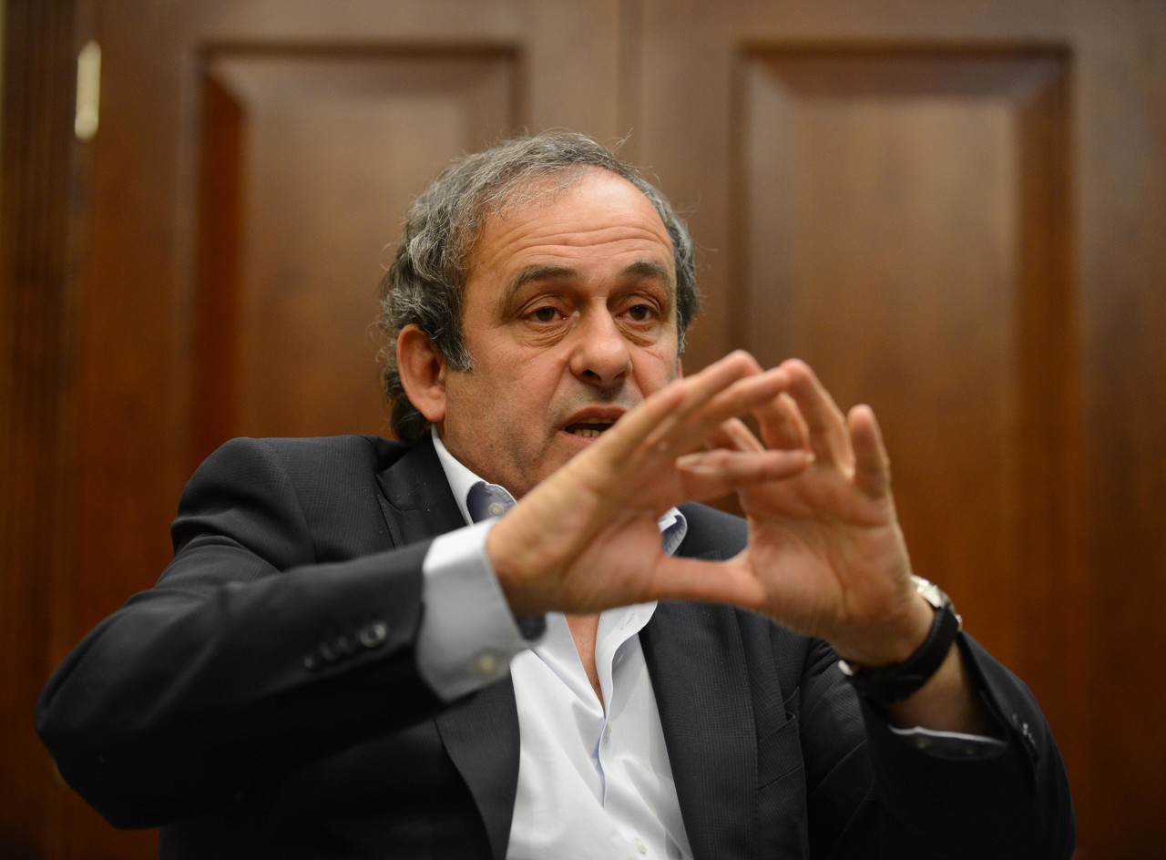 梁上君子盜走獎(jiǎng)杯獎(jiǎng)牌！法媒：普拉蒂尼撞見(jiàn)蒙面黑衣人入室行竊